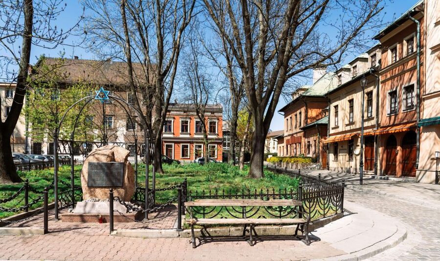 Krakow: Full Tour Regular 1.5h guided city tour by E-Cart - Why this electric cart tour works well in Krakow