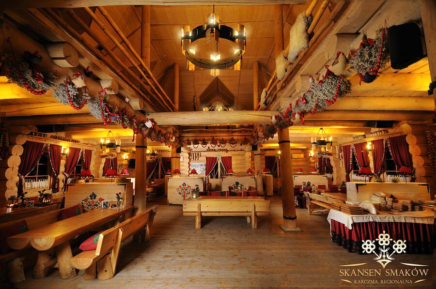 Krakow: Full Traditional Polish Dinner & Folk Show - Who will enjoy this Polish dinner show