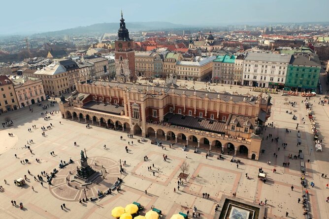Krakow: Guided City Tour by Golf Buggy (with hotel pickup) - What makes this Krakow buggy tour useful