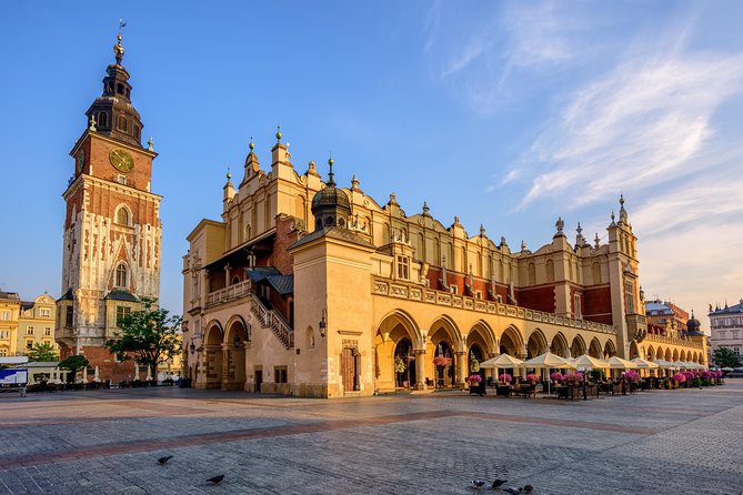 Krakow: Guided Sightseeing Tour by golf cart/buggy - Schindler’s Factory and the Nazi occupation exhibition