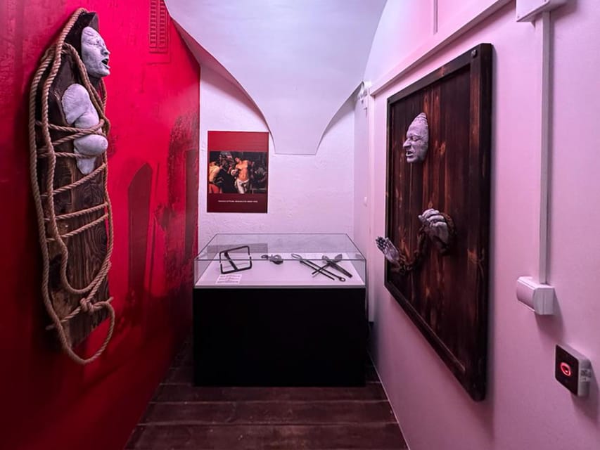 Kraków: Guided Tour of the Torture Museum - From medieval punishment to modern times