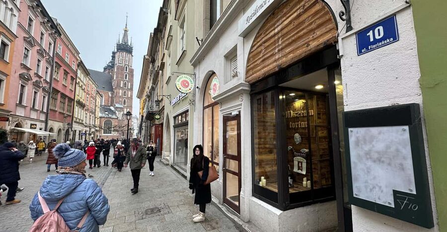 Kraków: Guided Tour of the Torture Museum - How the tone affects the experience