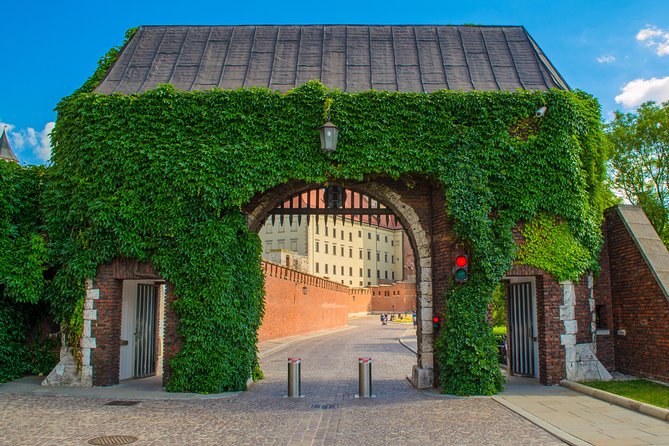 Krakow: Guided Tour of Wawel Castle & Cathedral - Inside the State Rooms of Wawel Royal Castle