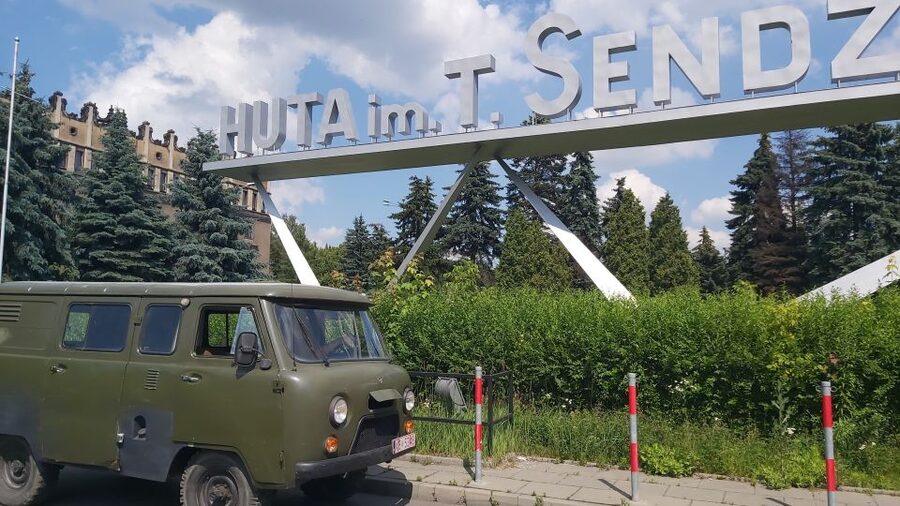 Krakow: Guided Tour to Nowa Huta on Commie Retro Van - Why the UAZ makes the trip memorable