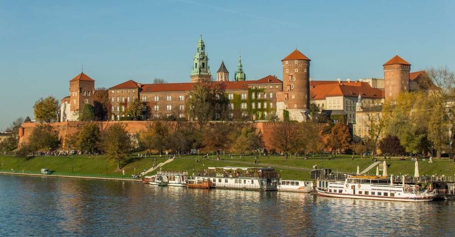 Krakow: Guided Wawel Tour, Lunch, and Vistula River Cruise - Is the $102 price fair?