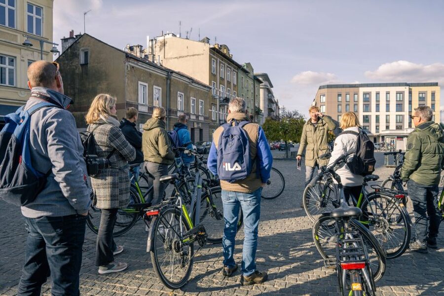 Krakow: Hidden Bike Tour - Podgórze and the former Jewish ghetto