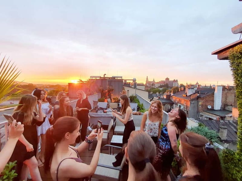 Krakow: Hidden Rooftop Bar Reservation with 1 Cocktail - Key points to know before you book