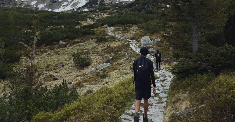 Krakow: Hiking Adventure in Tatra Mountains & Thermal Baths - Why Gąsienicowy Lake suits stronger walkers