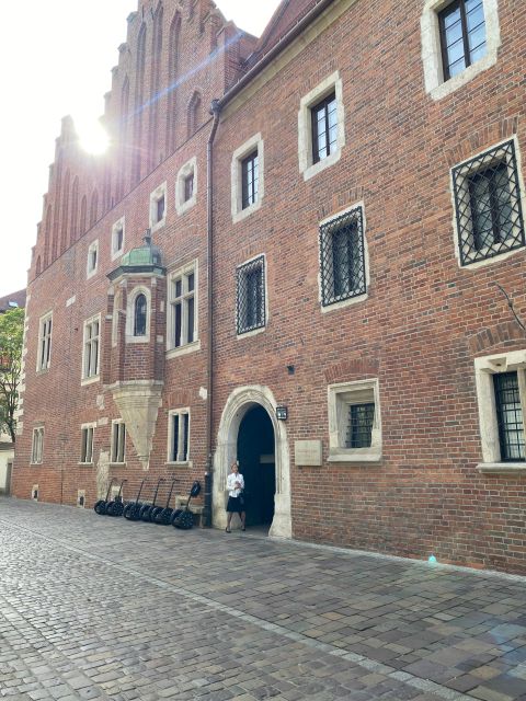 Kraków in a nutshell - walking tour - The Barbican and Florian Gate
