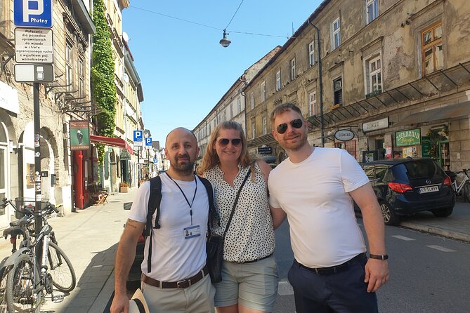 Krakow Jewish District and Ghetto Guided Tour in a Small Group - Synagogues, memory, and the Jan Karski statue