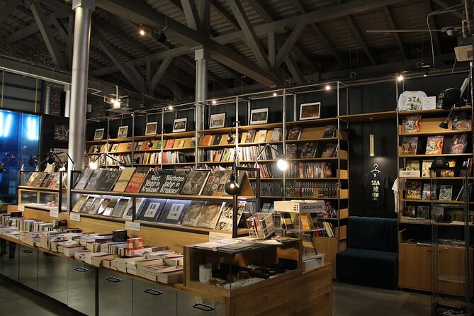 Krakow: Jewish Museum Galicja - Skip the line Ticket - A photo museum, with more than one subject