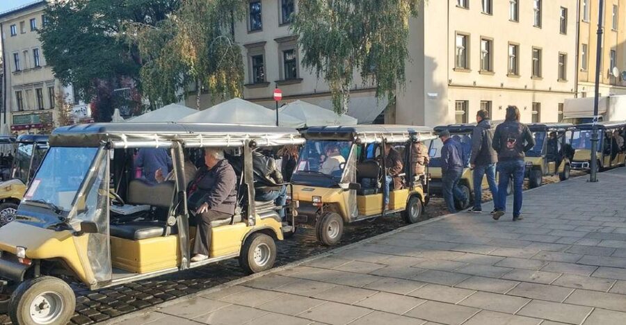 Krakow: Jewish Quarter and Ghetto Sightseeing Golf Cart Tour - Following the route through the former Jewish ghetto