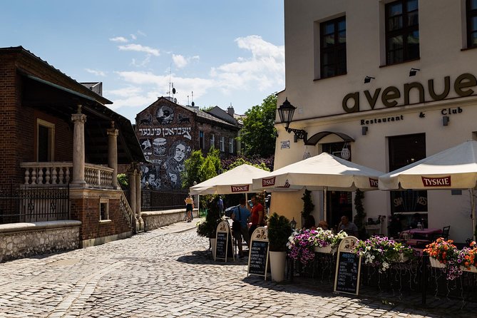 Krakow: Jewish Quarter Guided Walking Tour - Synagogues, courtyards, and the feel of Kazimierz