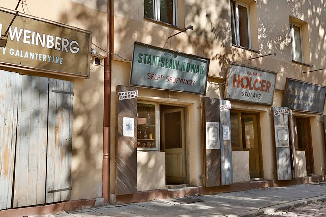 Krakow: Jewish Quarter Guided Walking Tour - Szeroka Street and the old Jewish district