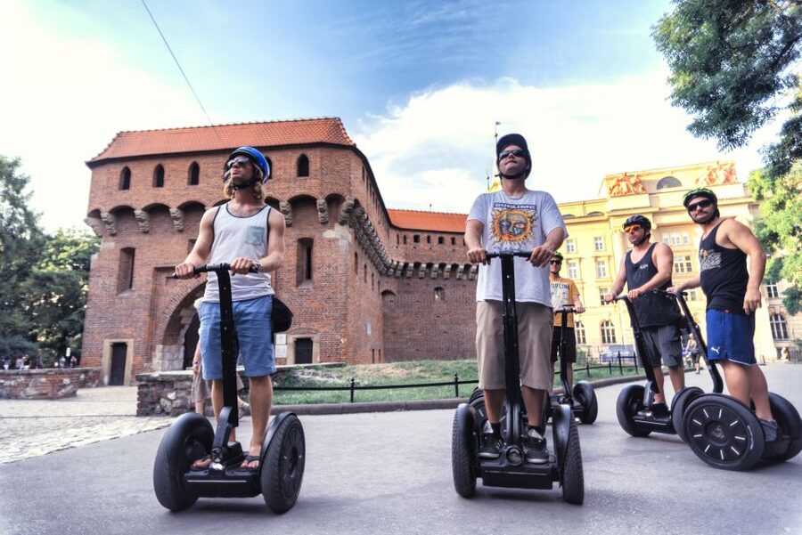 Krakow: Jewish Quarter Segway Tour - Rolling along the Vistula Boulevards