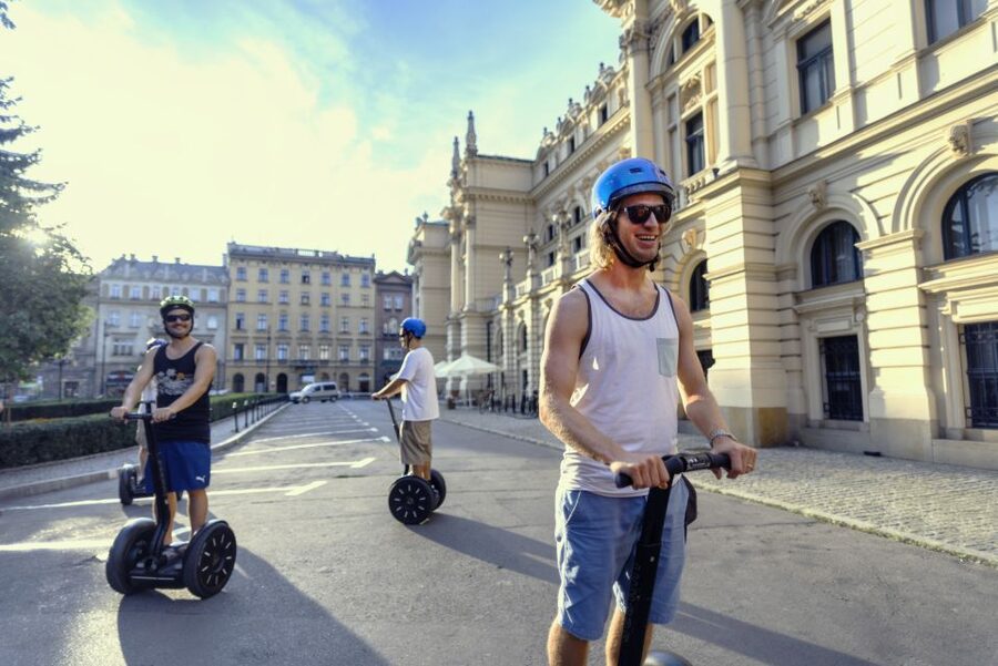 Krakow: Jewish Quarter Segway Tour - The synagogues and Szeroka Street