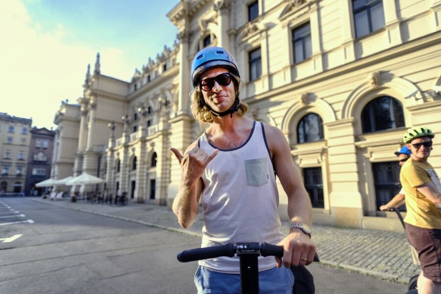 Krakow: Jewish Quarter Segway Tour - Churches, Wawrzyńca Street, and the Gestapo Prison Museum