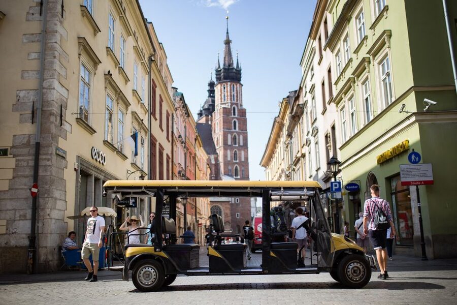 Krakow: Jewish Traces Private Electric Car Tour - Kazimierz gives the tour its emotional center