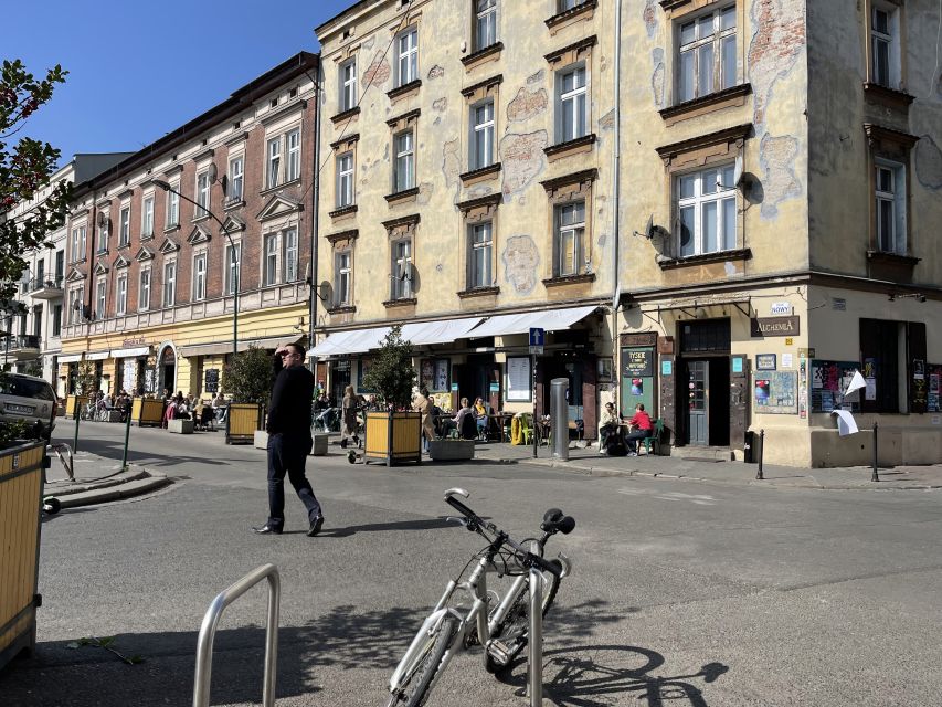 Krakow: Kazimierz District Jewish Heritage Tour - Szeroka Street and the center of Jewish life