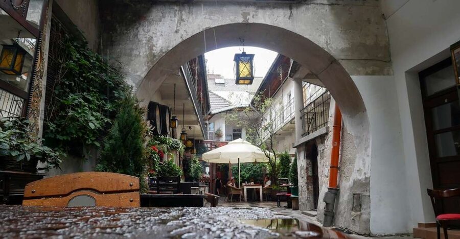 Krakow: Kazimierz, Schindler's Factory & Ghetto with Guide - Kazimierz begins with Krakow’s Jewish past