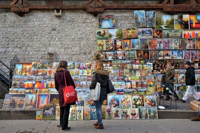 Krakow Morning Walking Tour with Traditional Polish Breakfast - Why an early start changes Krakow