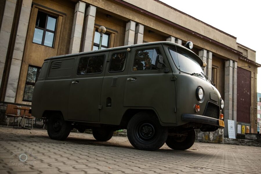 Krakow: Nowa Huta Guided Tour in Vintage Car - Price, comfort, and overall value