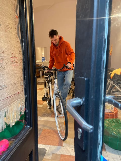 Krakow: Old Town and Kazimierz Guided Bike Tour - Why this bike tour works as a first look at Krakow