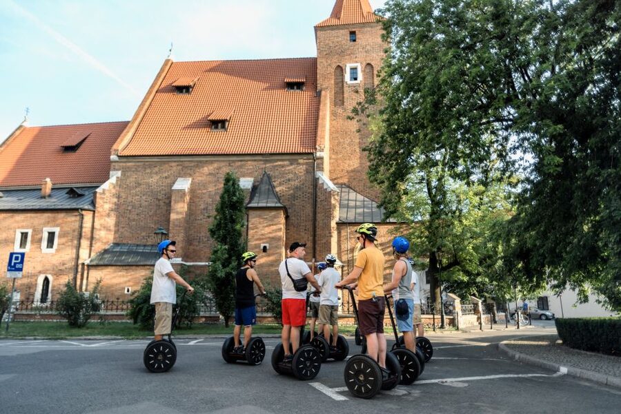 Krakow: Old Town Guided Segway Tour - The guide makes the difference