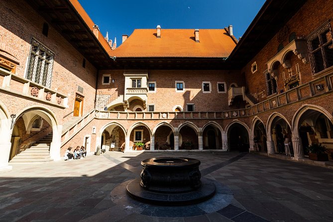 Krakow: Old Town Guided Walking Tour - The Main Market Square and the Cloth Hall