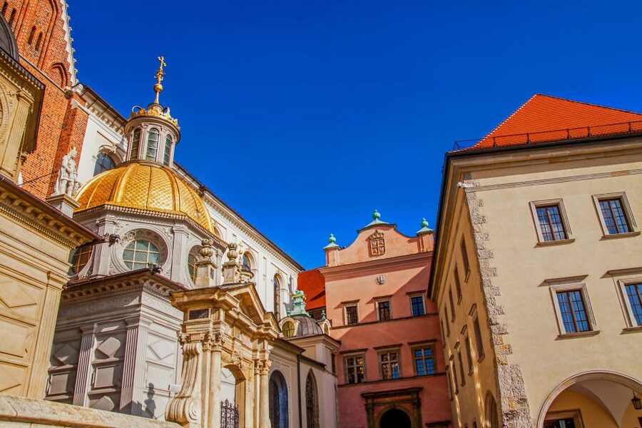 Krakow: Old Town Guided Walking Tour - What the $32 price really covers