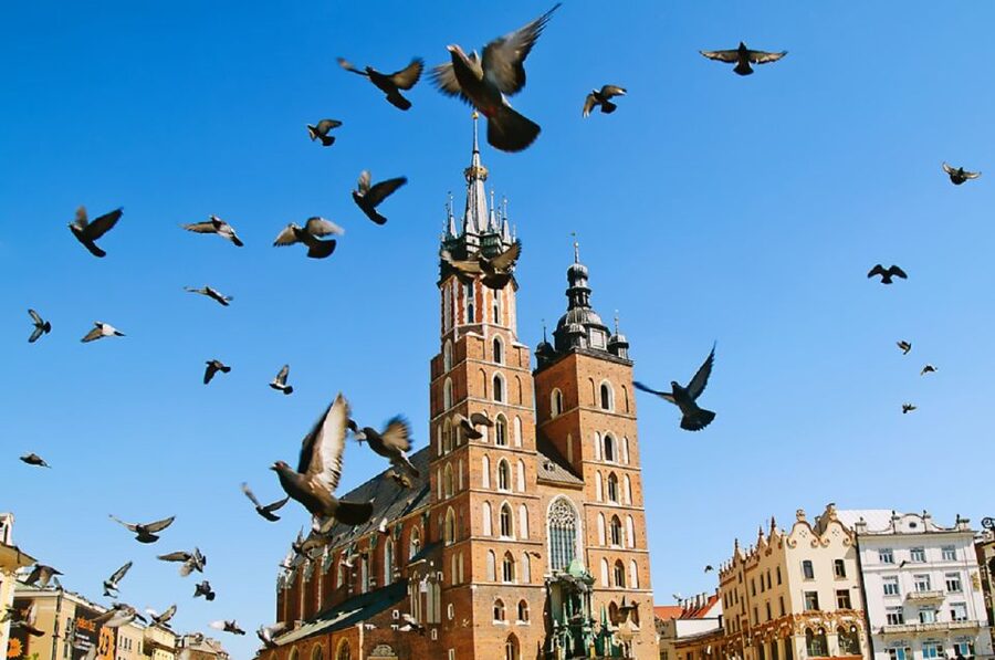 Krakow: Old Town Private Guided Walking Tour - Cloth Hall and Krakow’s commercial center