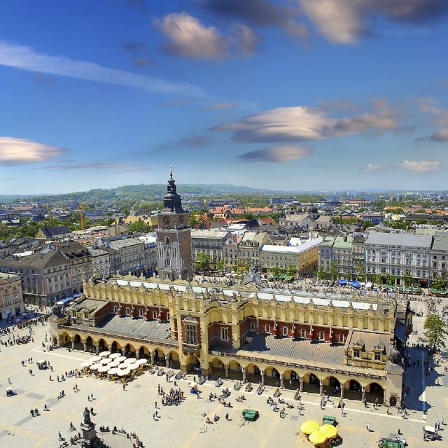 Krakow: Old Town Private Guided Walking Tour - Barbican walls and the end of the walk