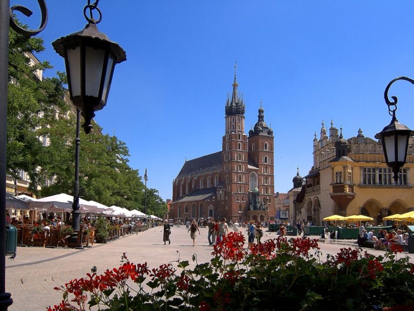 Krakow: Old Town Private Guided Walking Tour - What four hours and a private guide are worth