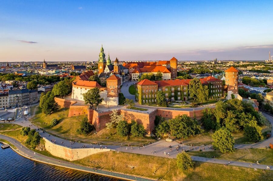 Krakow: Old Town "Royal Route" Walking Tour - What the guide adds to the $53 price
