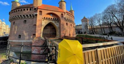 Old Town & Wawel Castle Walking Tour in English