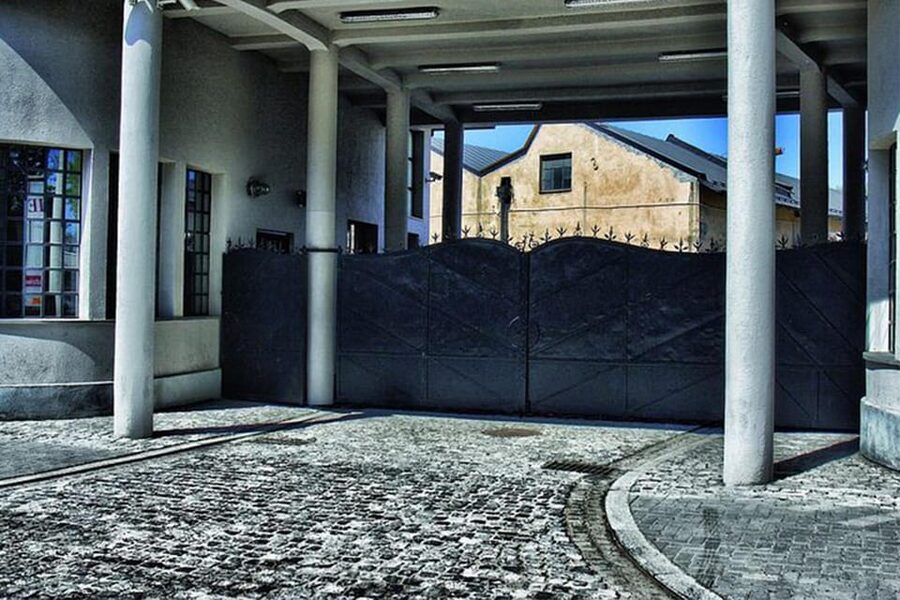 Krakow: Oskar Schindler's Factory Guided Tour&Pickup Options - Key points to know before booking