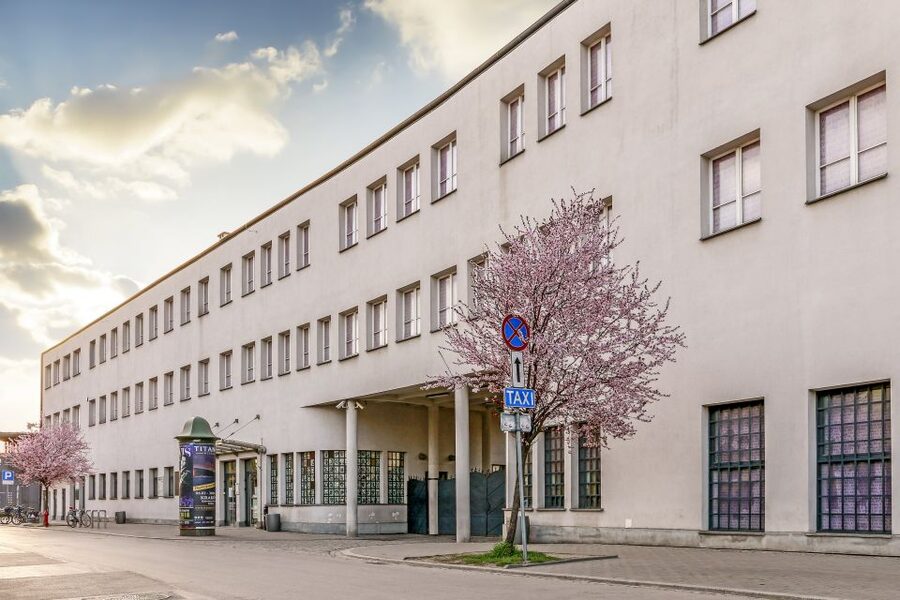 Kraków: Oskar Schindler's Factory Tour and Admission Ticket - What You Learn About Oskar Schindler