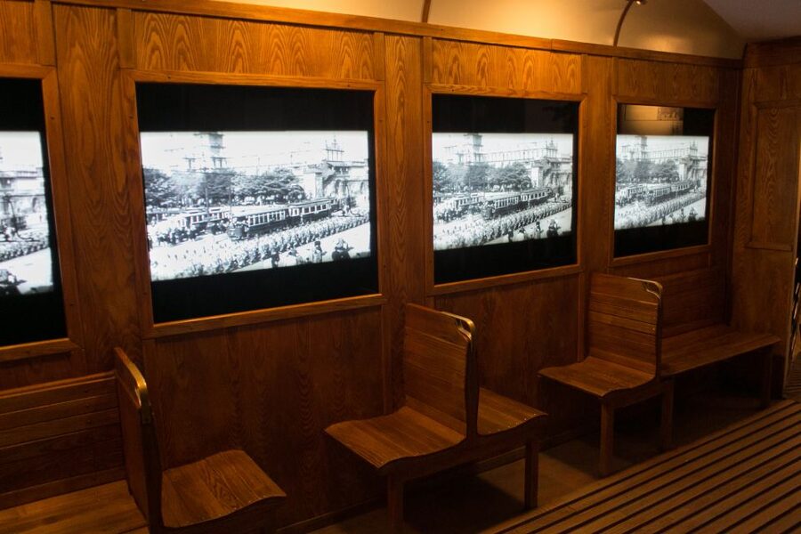 Kraków: Oskar Schindler's Factory Tour and Admission Ticket - Why a Guide Adds Real Value