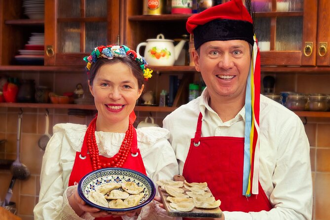 Krakow Pierogi Cooking Class with Market Visit & Home-Cooked Meal - What the small group means for you