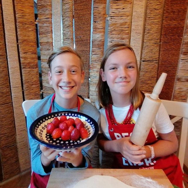 Krakow: Pierogi Home Cooking Class - Starting at Pod Globusem and leaving central Krakow