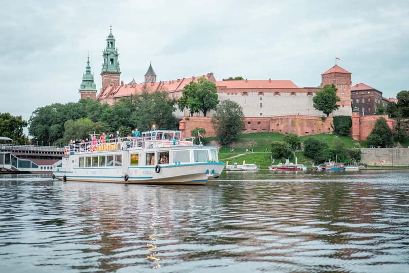 Krakow: Private Evening Boat Tour - Krakow from the Vistula, not the pavement