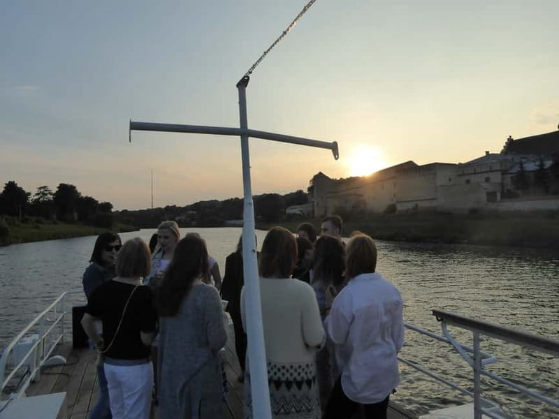 Krakow: Private Evening Boat Tour - Choosing the audio guide or your own soundtrack