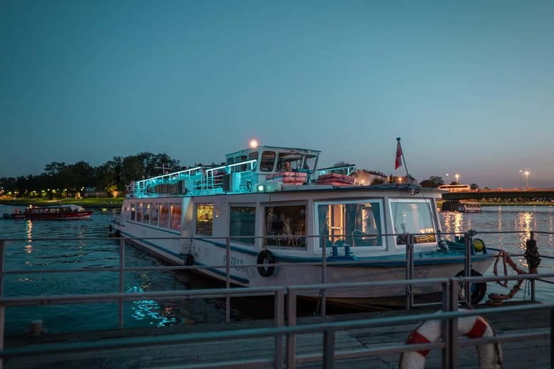 Krakow: Private Evening Boat Tour - Private pricing and group value
