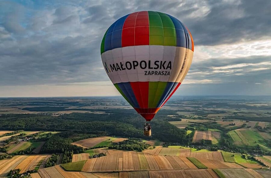 Kraków: Private Hot Air Balloon Flight with Champagne - Champagne, Balloon Initiation, and Certificates