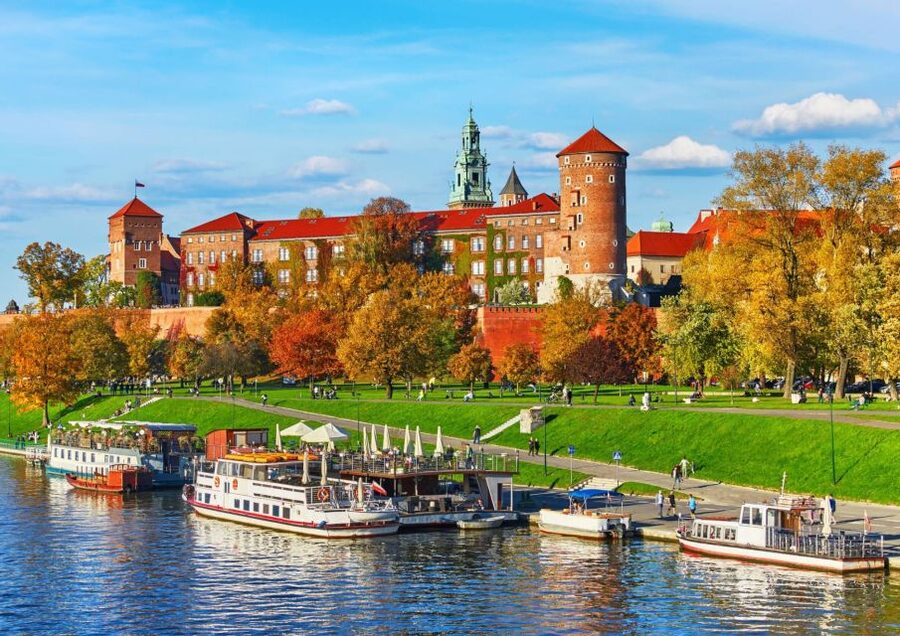 Krakow: Private Panoramic Tour by Golf Cart with Audio Guide - Daylight, timing, and the best use of 90 minutes
