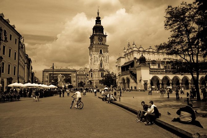 Krakow Private Walking Tour - Starting in the Main Market Square
