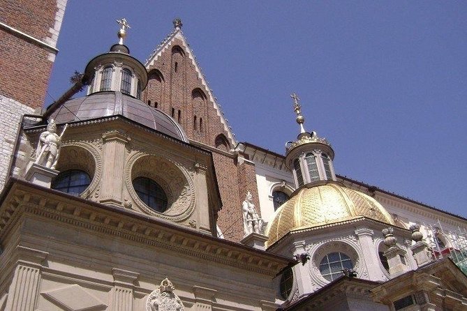 Krakow Private Walking Tour with Schindler's Factory - St Mary’s Basilica and the first look at the Main Market Square