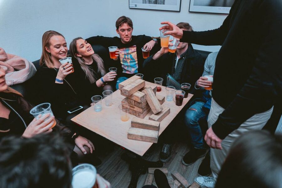 Krakow: Pub, Bar & Club Crawl - Who should book this pub crawl?