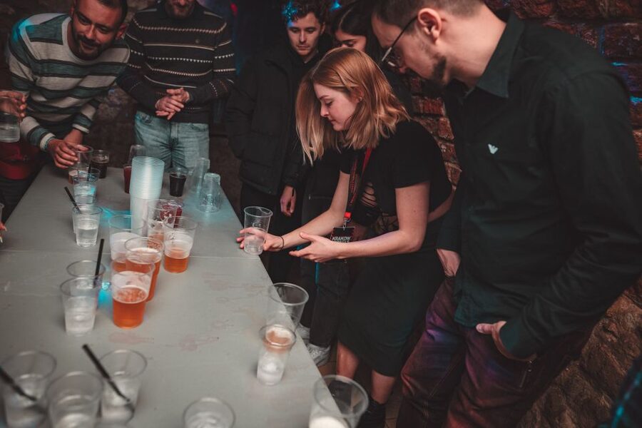 Krakow: Pub Crawl with 1 Hour of Unlimited Alcoholic Drinks - Timing, weather, and the late finish