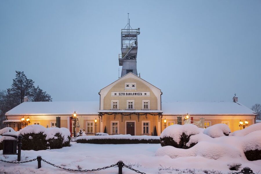 Krakow: River Cruise and Wieliczka Salt Mine Group Tour - What the Vistula cruise gives you